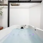 アパート La Casa Center With Jacuzzi *