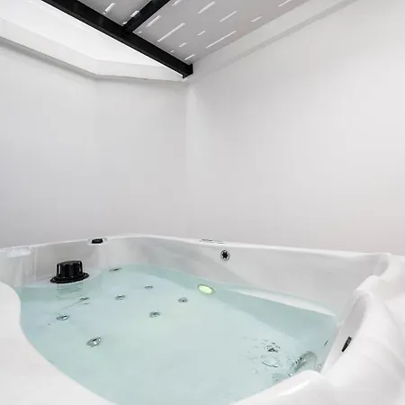 La Casa Center With Jacuzzi Апартаменты Кос