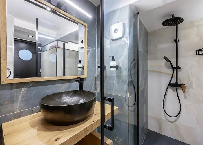 La Casa Center With Jacuzzi