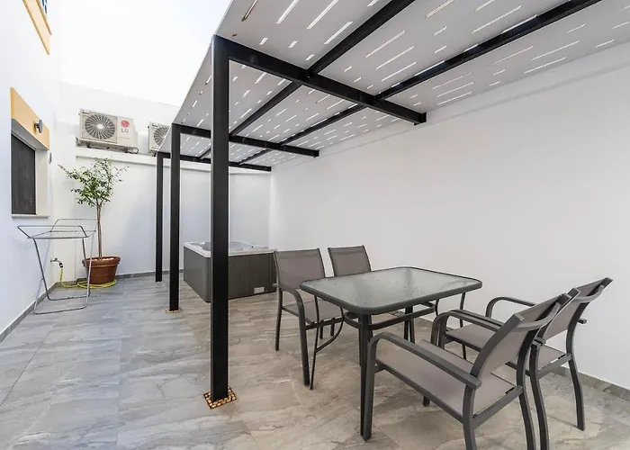 La Casa Center With Jacuzzi アパート