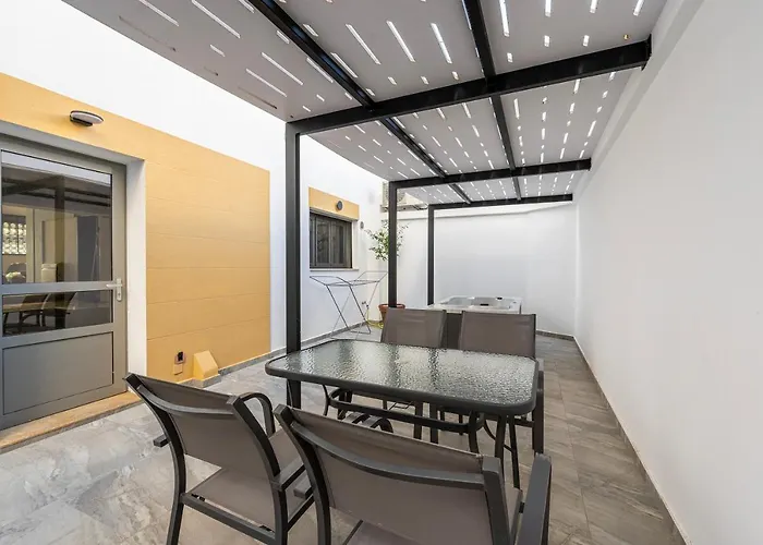 La Casa Center With Jacuzzi Daire