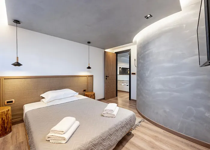 La Casa Center With Jacuzzi Daire *