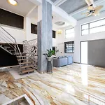 La Casa Center With Jacuzzi Daire *