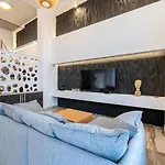 Daire La Casa Center With Jacuzzi İstanköy